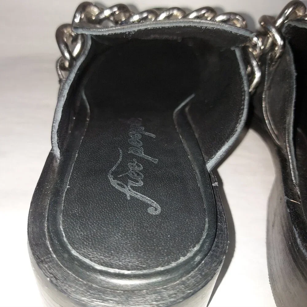 Free People Preppy Silver Link Chain Vida Mules Size 38 EU Black Leather Slip-On